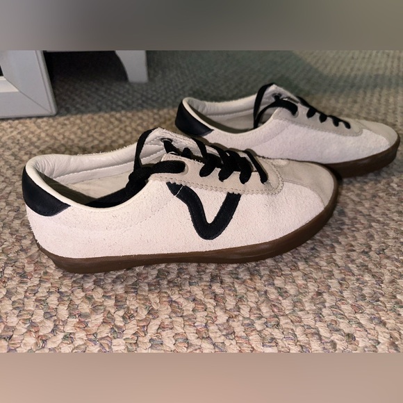 Vans shoes - Picture 3 of 4